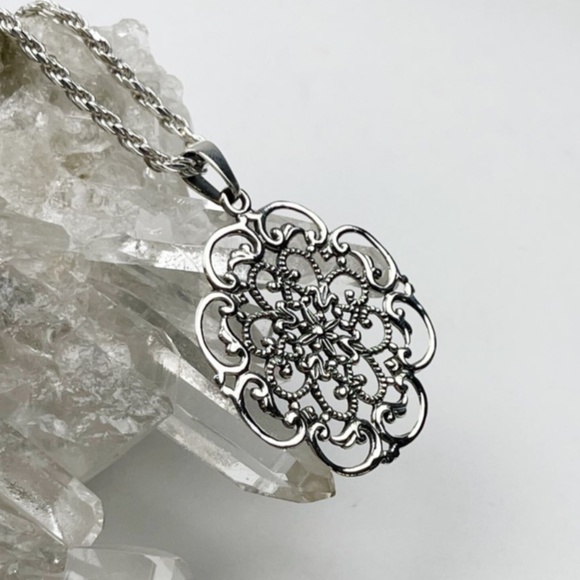 Sterling Silver Filigree Pendant - Picture 3 of 4